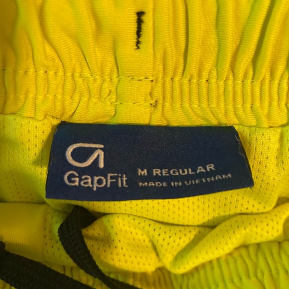 Gap Boys Medium shorts | athletic shorts | gym shorts | kids clothing - Picture 2 of 3